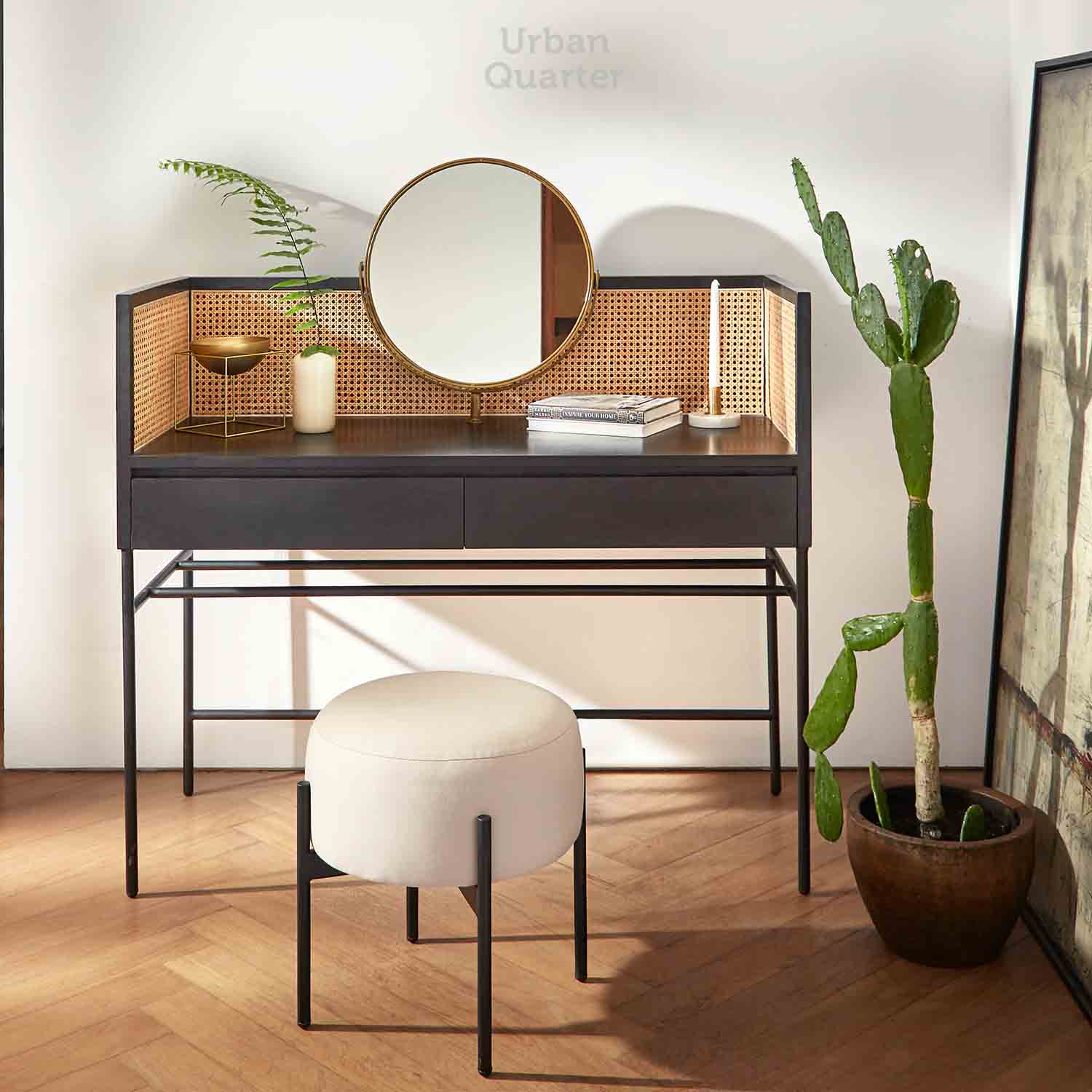 211115_UQ_gautama71363(01)