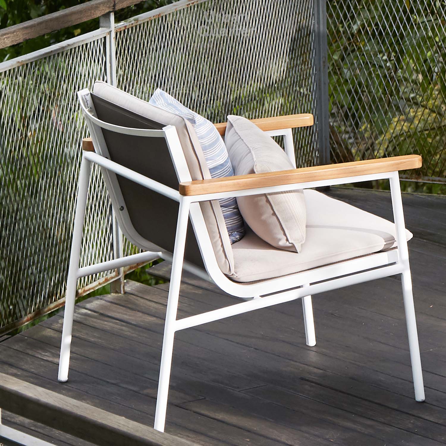 211115_UQ_gautama71694-E03