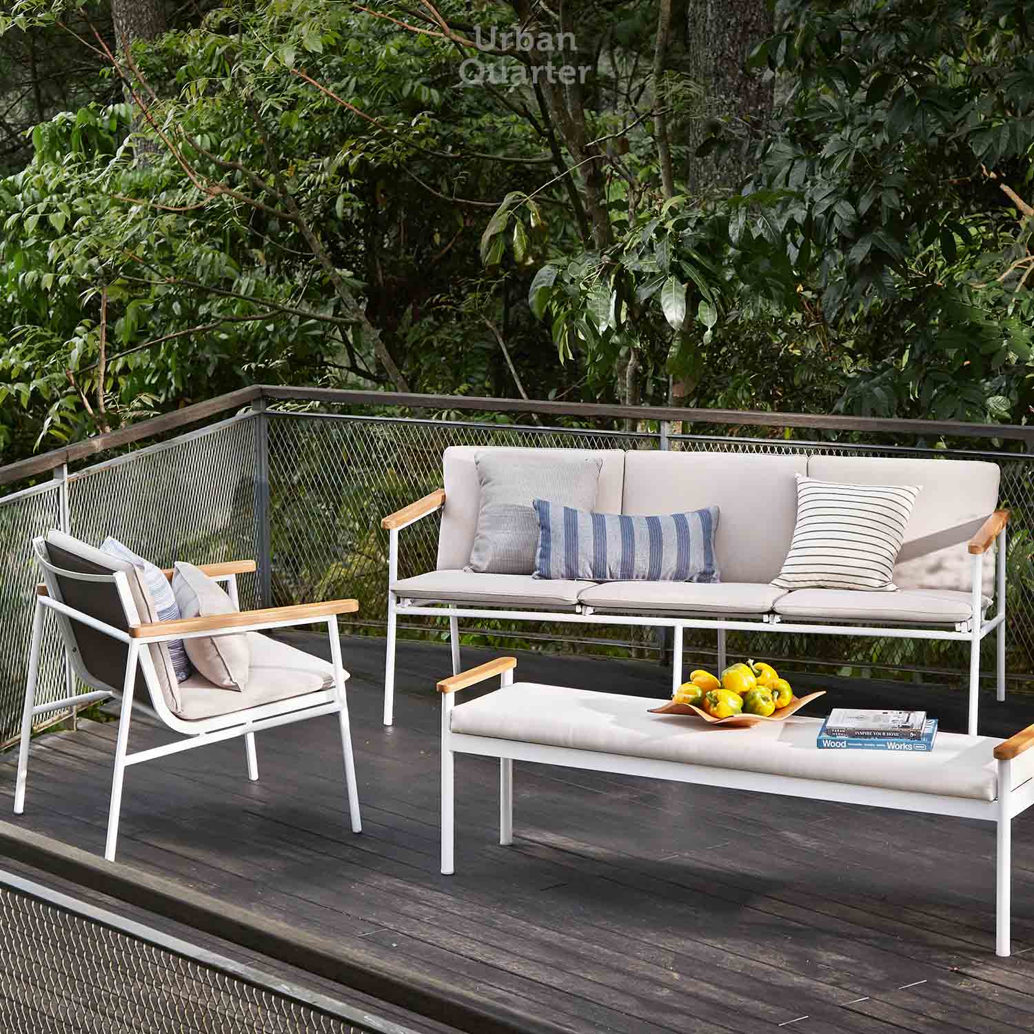 211115_UQ_gautama71694(01)