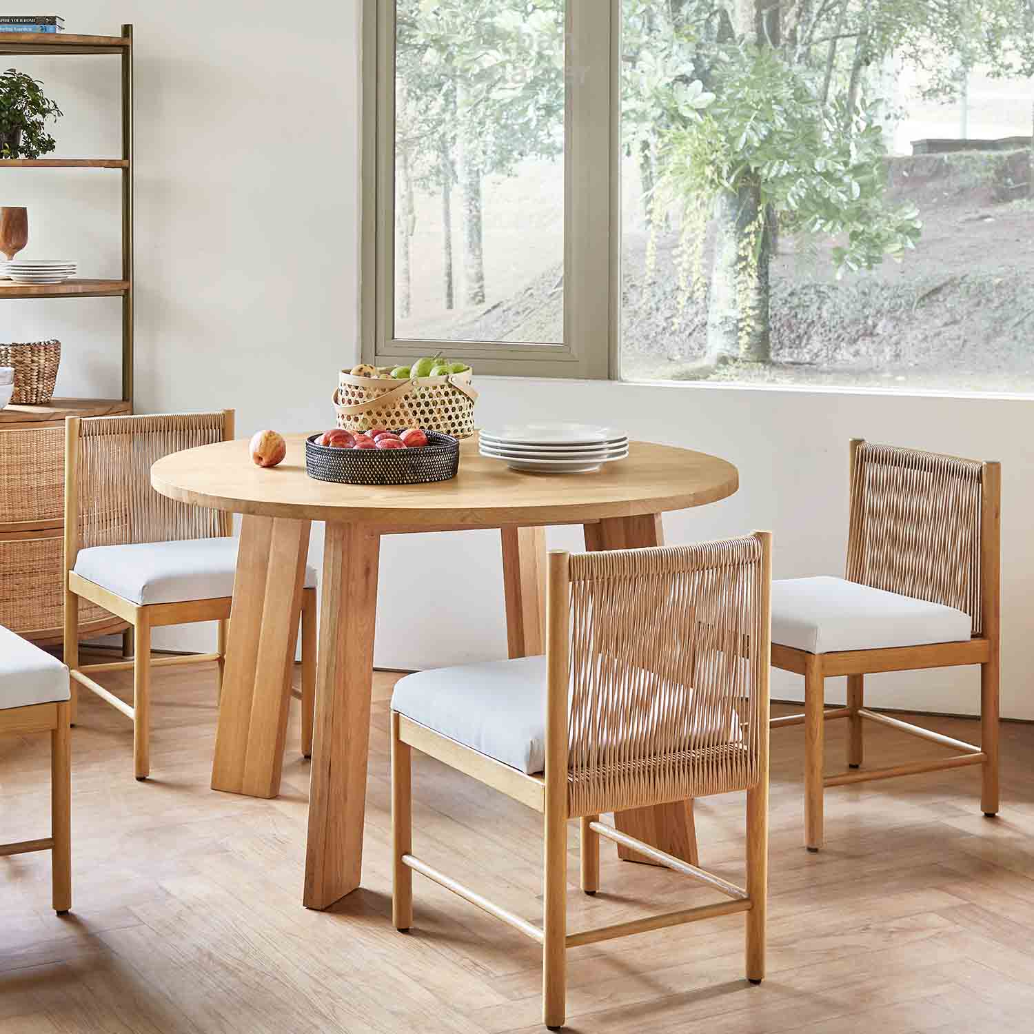 211115_UQ_gautama72953(01)