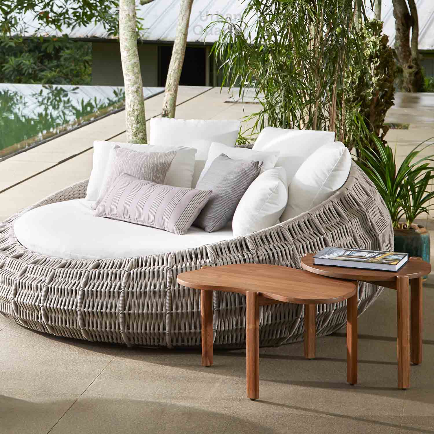 211115_UQ_gautama71388(03)