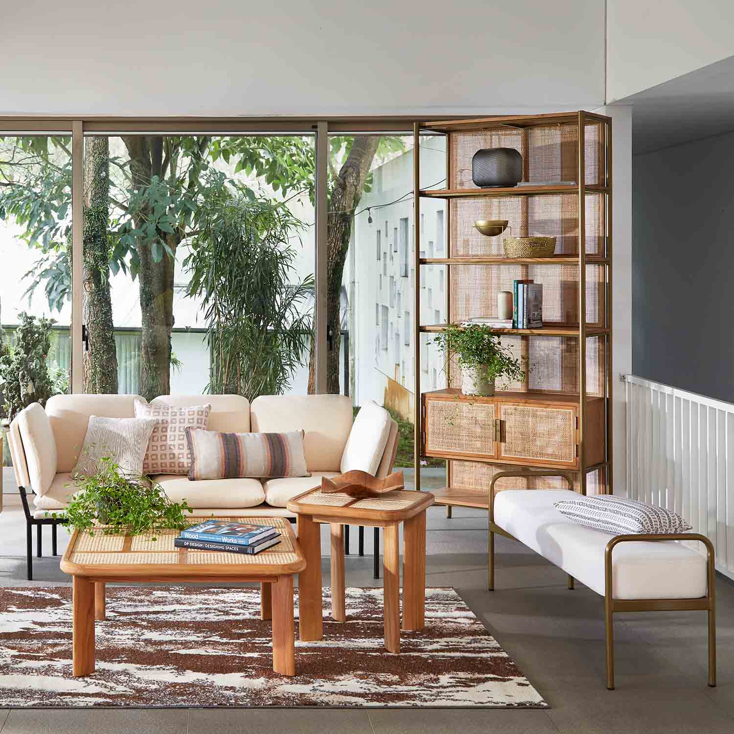 211115_UQ_gautama72744(01)